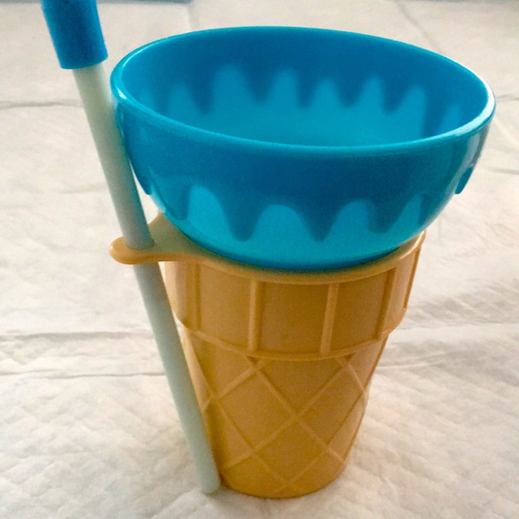 Set of 3 ice cream cups. - Picture 4 of 10